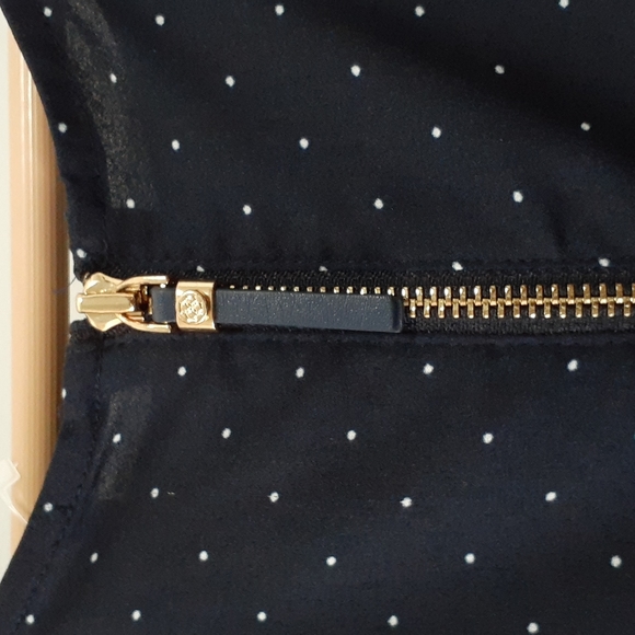 Ann Taylor Sleeves Top - Picture 4 of 5